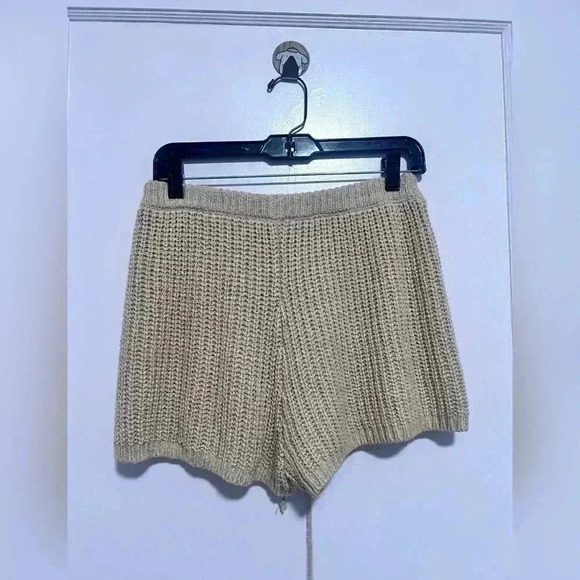 Le Lis Collection Knit Nude Shorts NEW - Picture 3 of 3